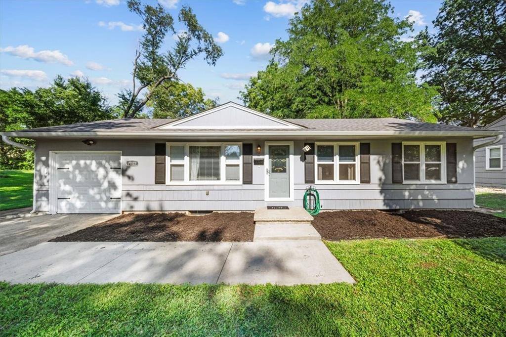 7007 Woodward Street, Overland Park, KS 66204