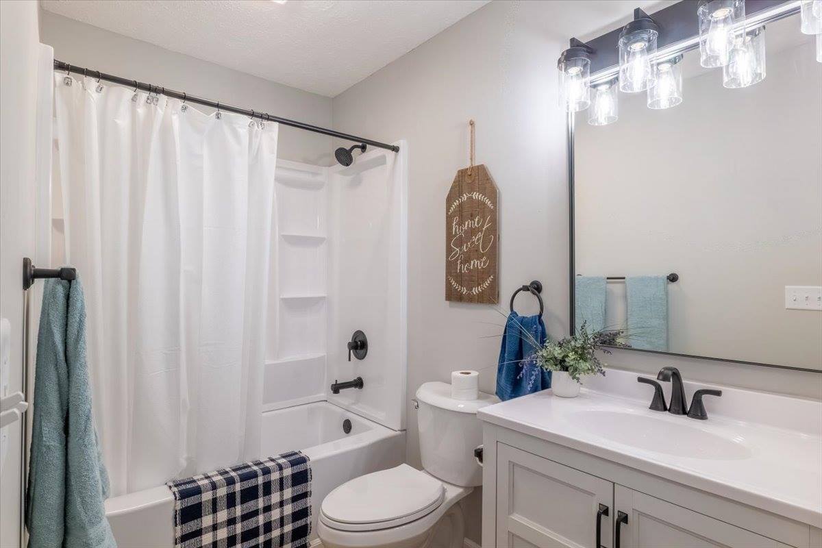 7947 Boerner Court, Terre Haute, IN 47805