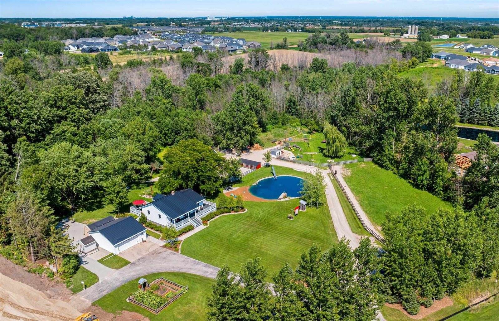 2494 Scheuring Road, De Pere, WI 54115