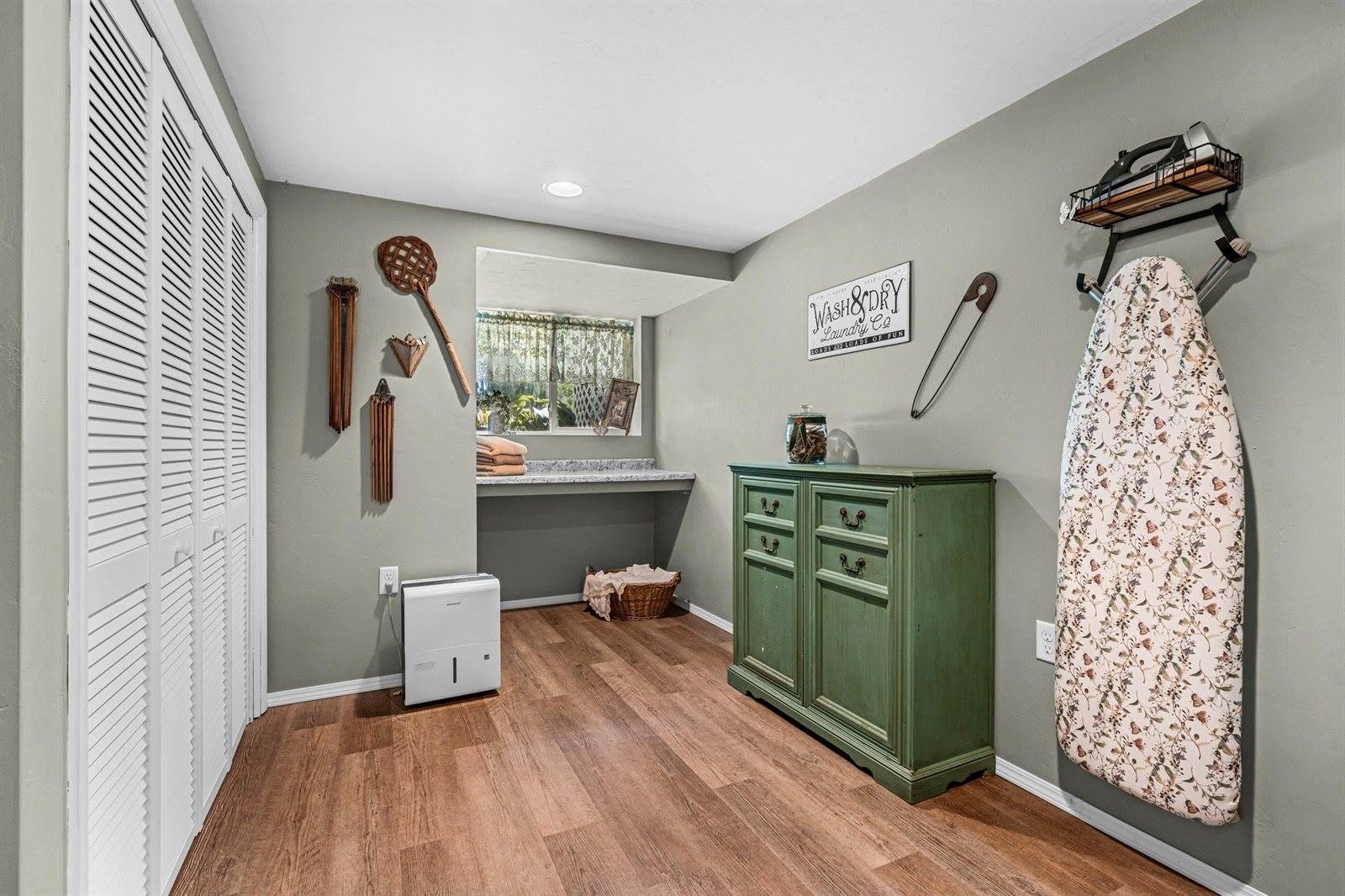 2494 Scheuring Road, De Pere, WI 54115