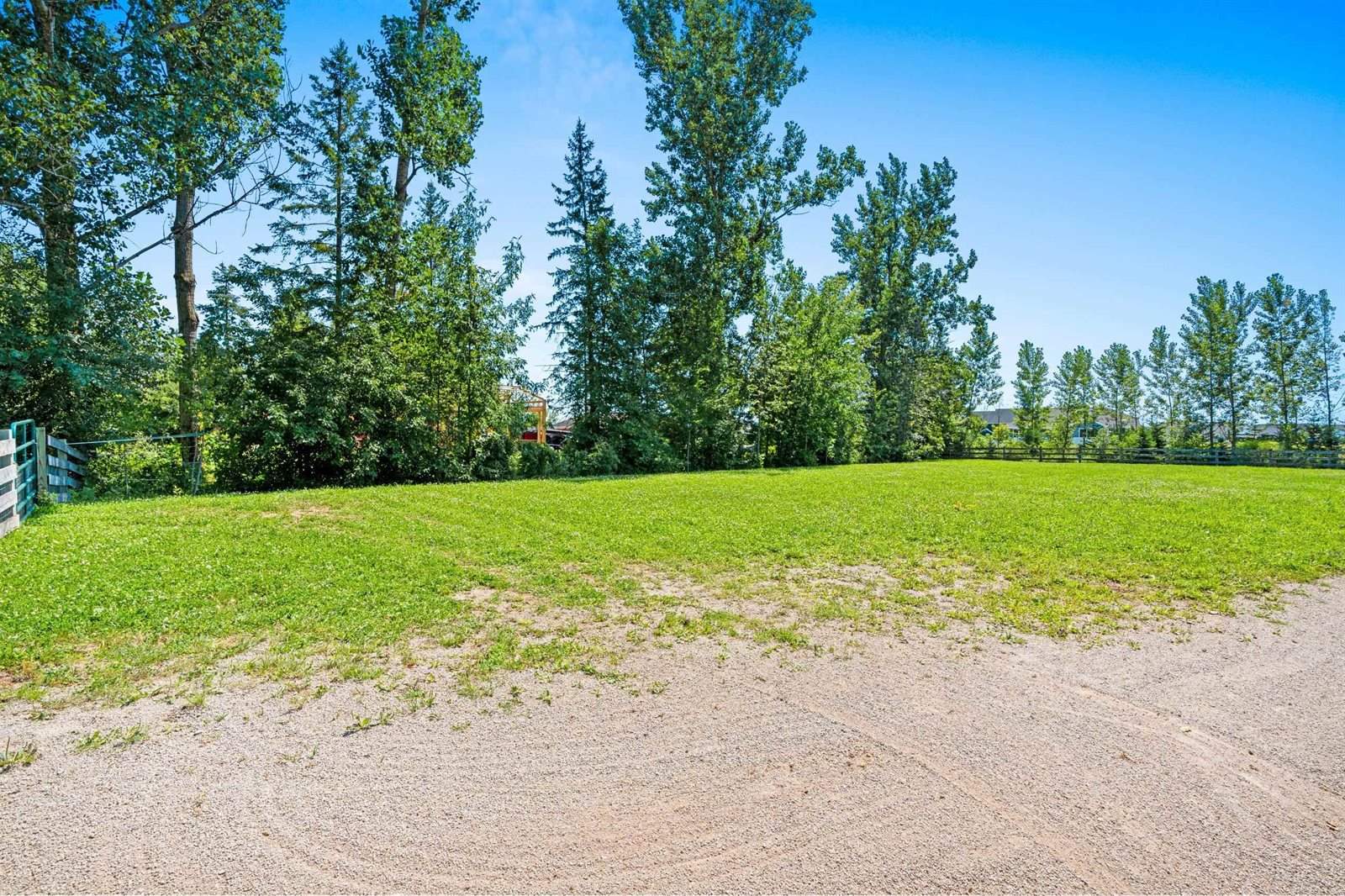 2494 Scheuring Road, De Pere, WI 54115