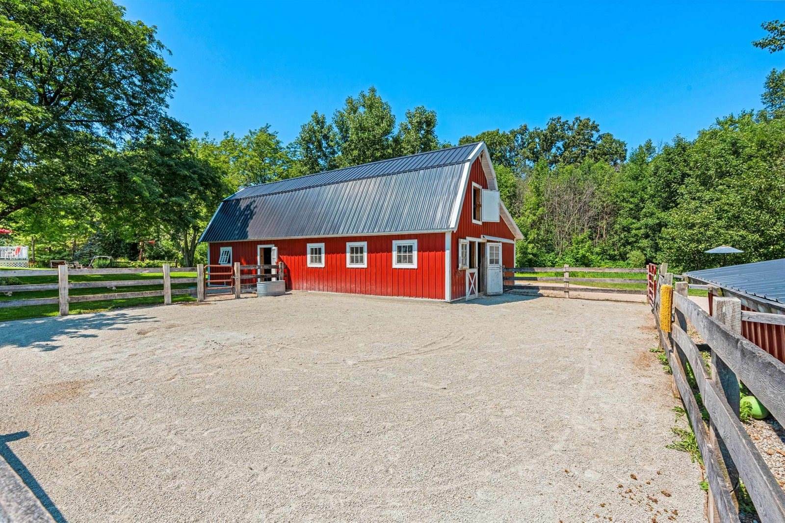 2494 Scheuring Road, De Pere, WI 54115