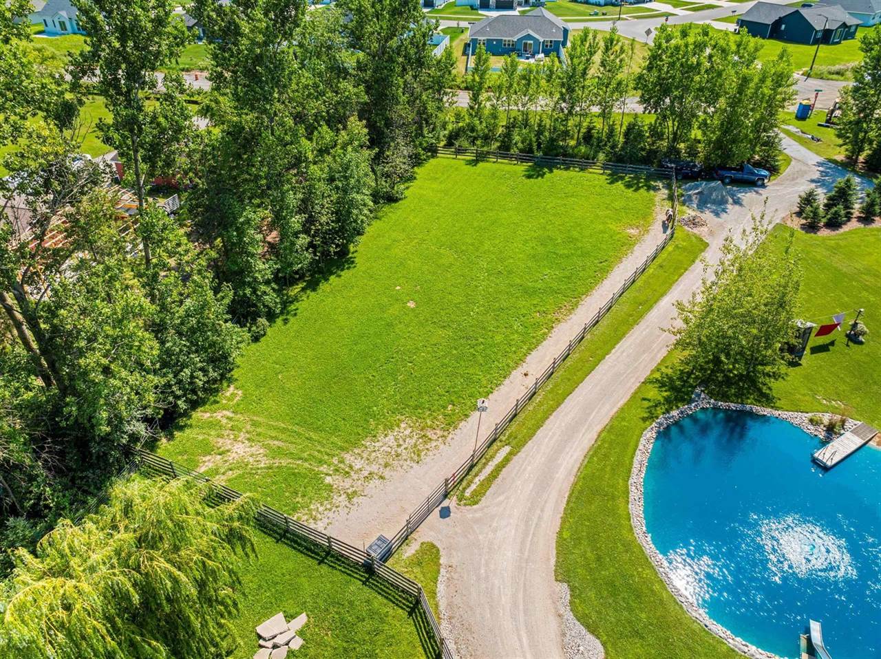 2494 Scheuring Road, De Pere, WI 54115