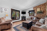 2494 Scheuring Road, De Pere, WI 54115