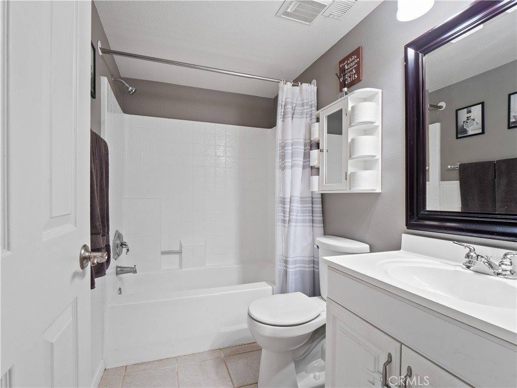 27728 Clark Court, Saugus, CA 91350