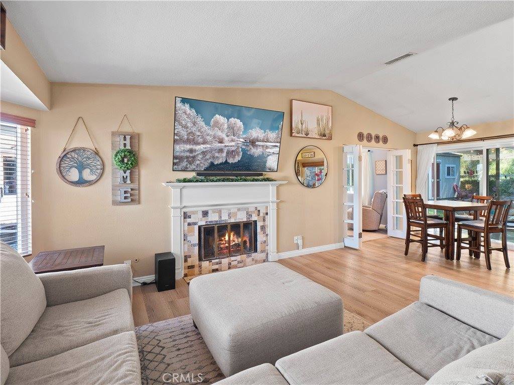 27728 Clark Court, Saugus, CA 91350