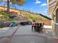 27728 Clark Court, Saugus, CA 91350