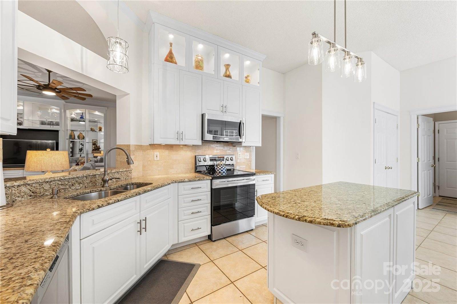 2910 WIndsor Meadow Lane, Matthews, NC 28105