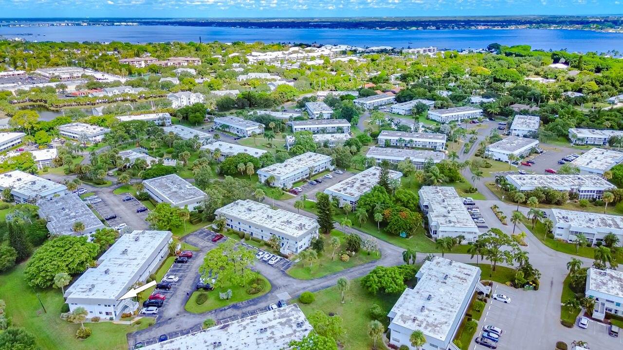 2929 SE Ocean Boulevard, Stuart, FL 34996