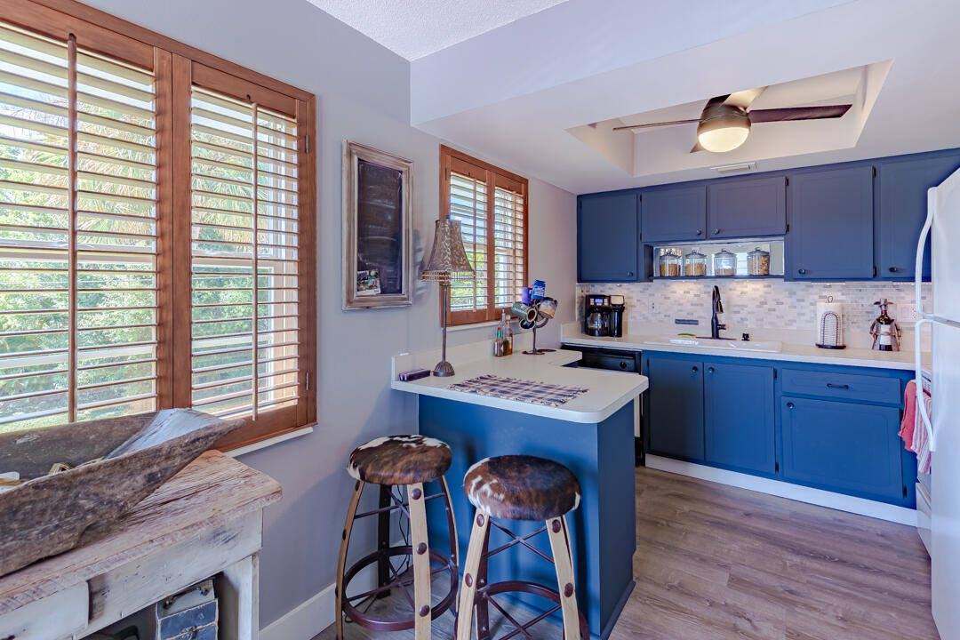 2929 SE Ocean Boulevard, Stuart, FL 34996