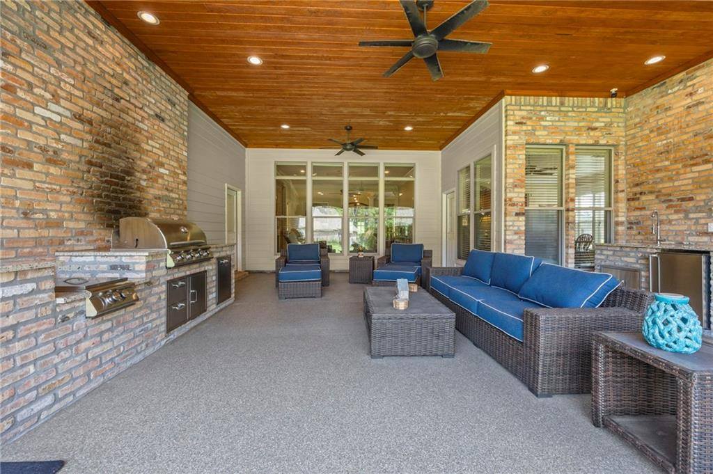 9291 Pebble Beach Circle, Denham Springs, LA 70726