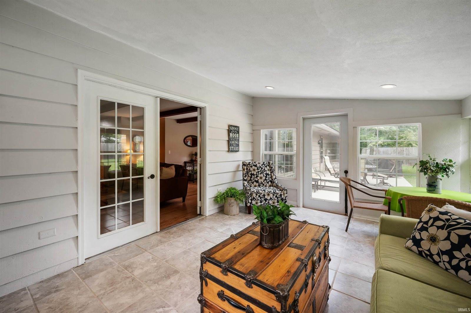 604 N Cherry Wood Lane, Muncie, IN 47304