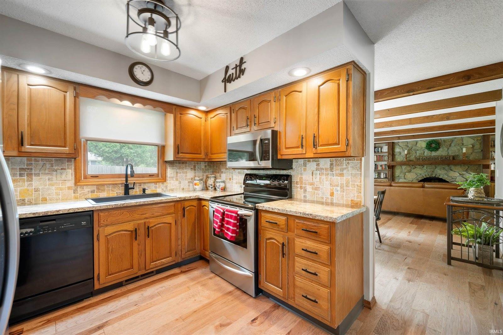 604 N Cherry Wood Lane, Muncie, IN 47304