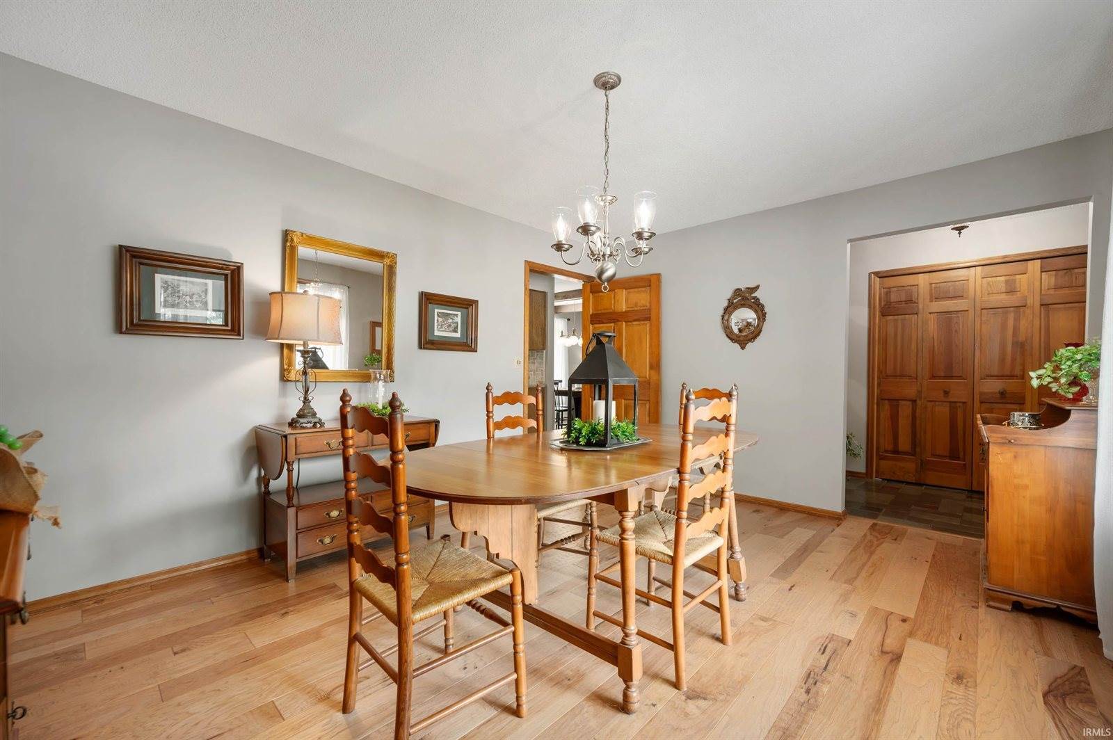 604 N Cherry Wood Lane, Muncie, IN 47304