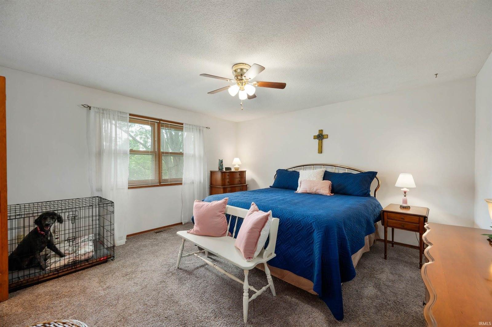 604 N Cherry Wood Lane, Muncie, IN 47304