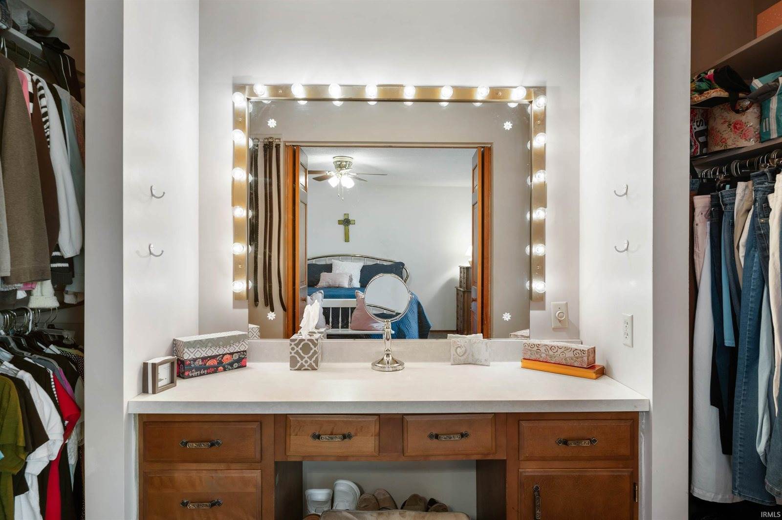 604 N Cherry Wood Lane, Muncie, IN 47304