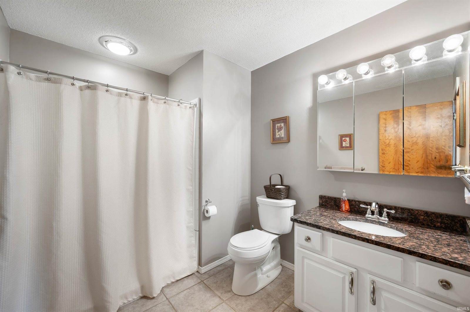 604 N Cherry Wood Lane, Muncie, IN 47304