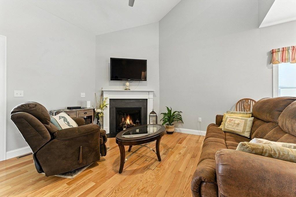 6 Saint Andrews Way, #6, West Springfield, MA 01089