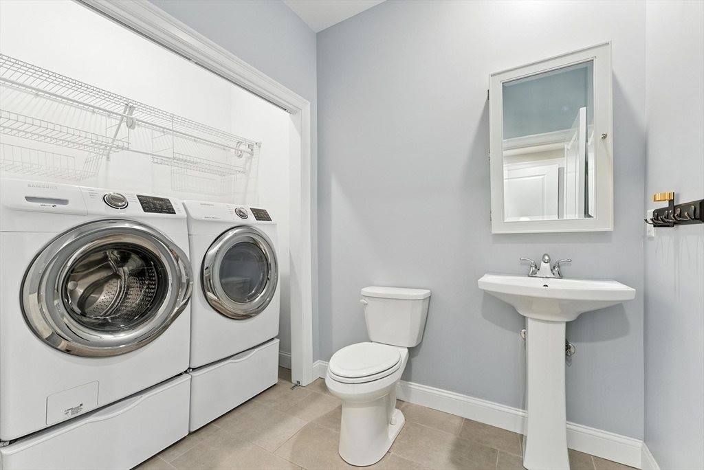 6 Saint Andrews Way, #6, West Springfield, MA 01089