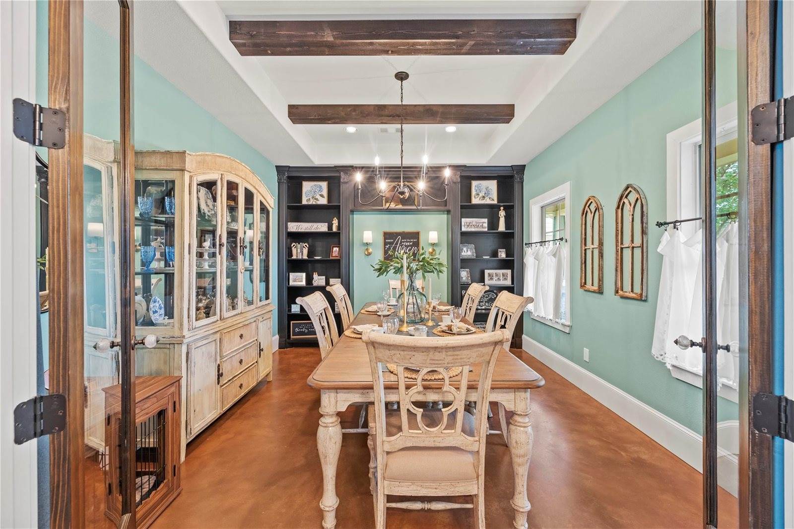 18904 West Grand Pine Circle, Montgomery, TX 77356