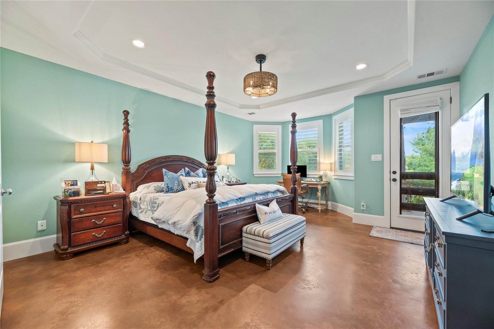 18904 West Grand Pine Circle, Montgomery, TX 77356