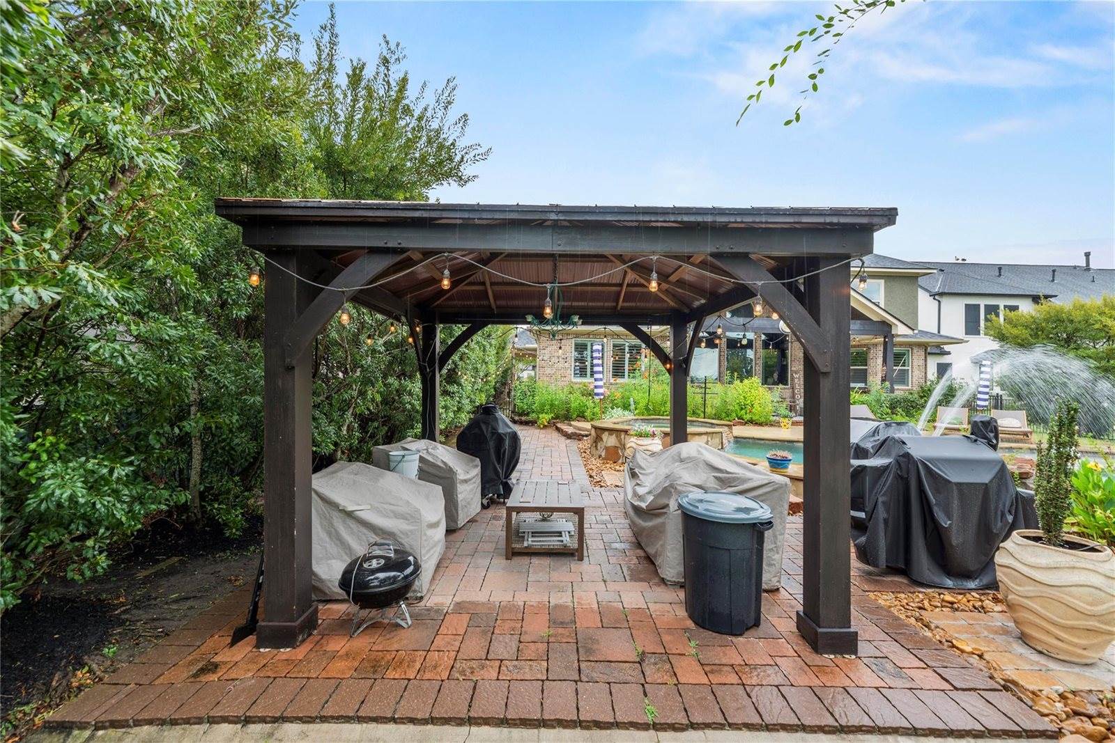 18904 West Grand Pine Circle, Montgomery, TX 77356