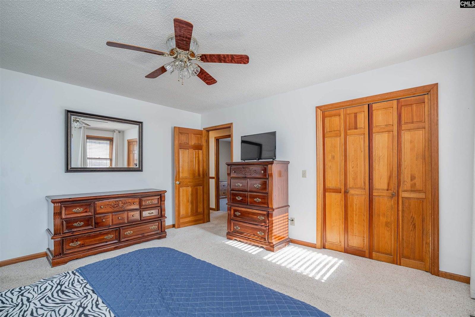 225 Fox Lake, West Columbia, SC 29170