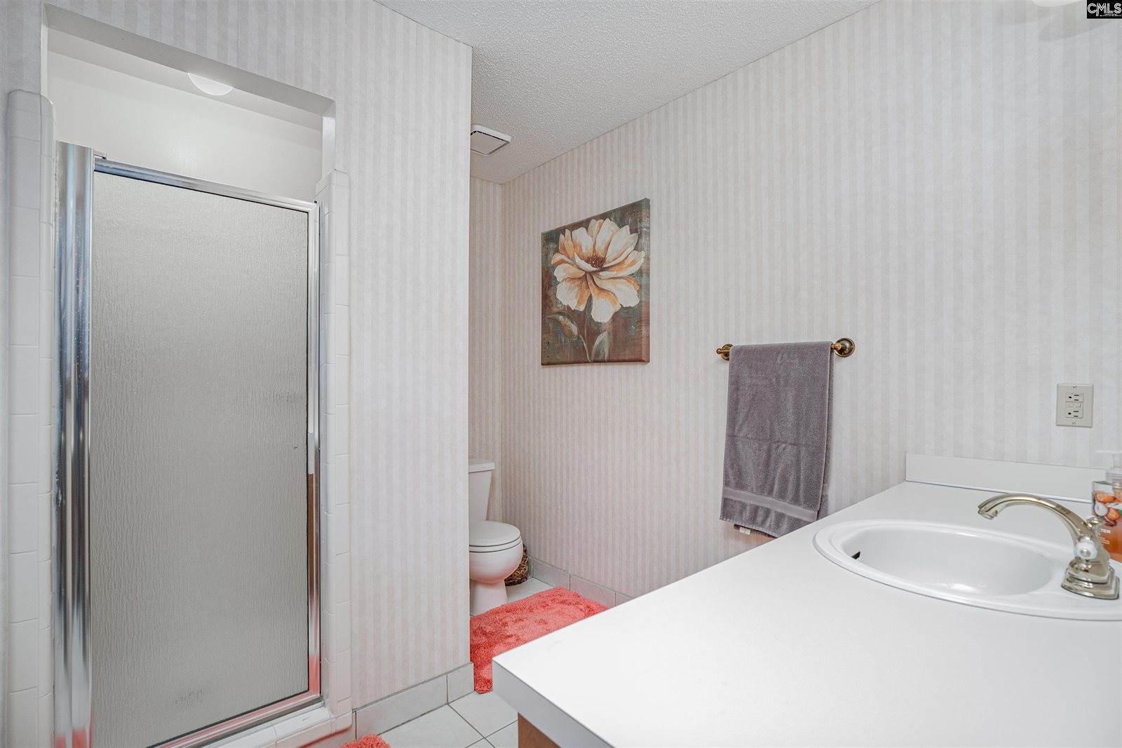 225 Fox Lake, West Columbia, SC 29170