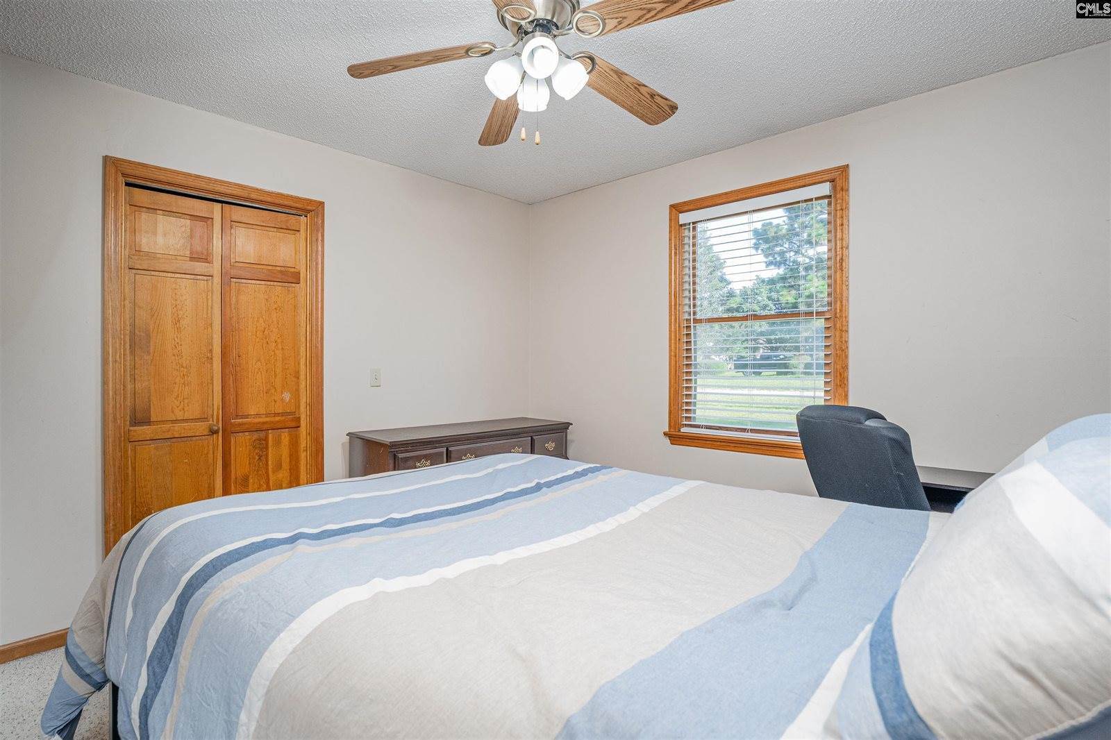 225 Fox Lake, West Columbia, SC 29170