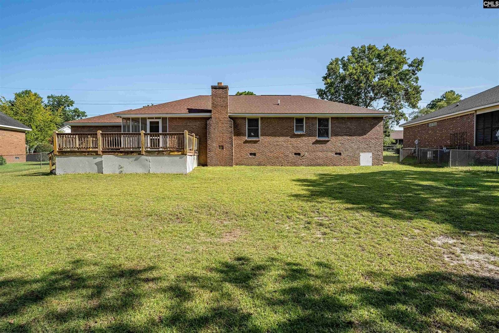 225 Fox Lake, West Columbia, SC 29170