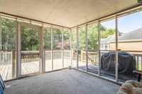 225 Fox Lake, West Columbia, SC 29170