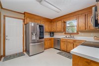 225 Fox Lake, West Columbia, SC 29170