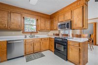 225 Fox Lake, West Columbia, SC 29170