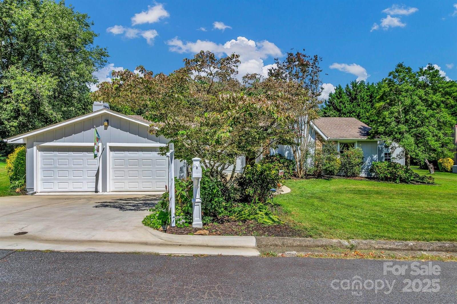 5 Fairway Drive, Arden, NC 28704