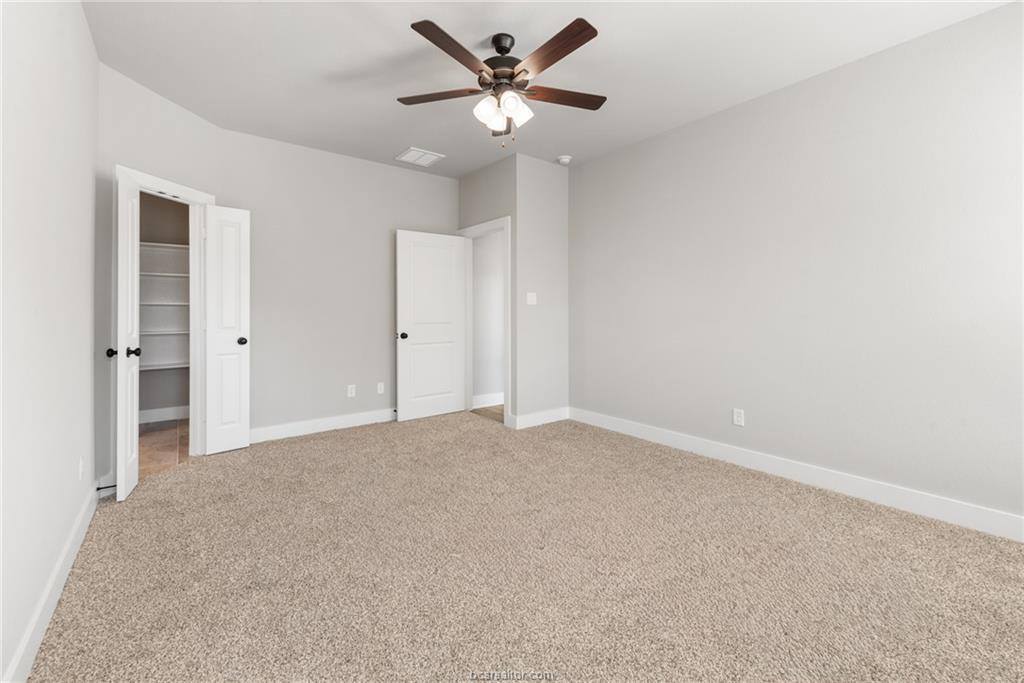 915 Fork, College Station, TX 77845