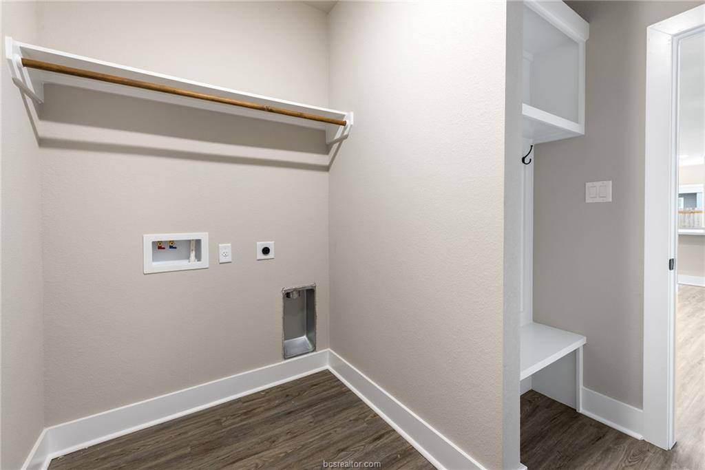 915 Fork, College Station, TX 77845