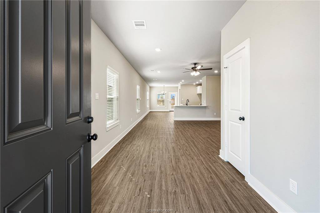 915 Fork, College Station, TX 77845