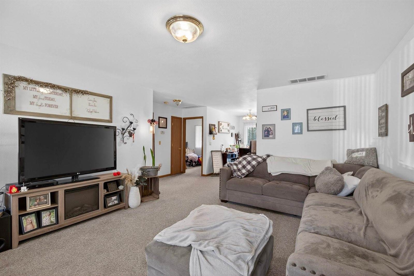 6429-6431 Ryland Avenue, Vesper, WI 54489