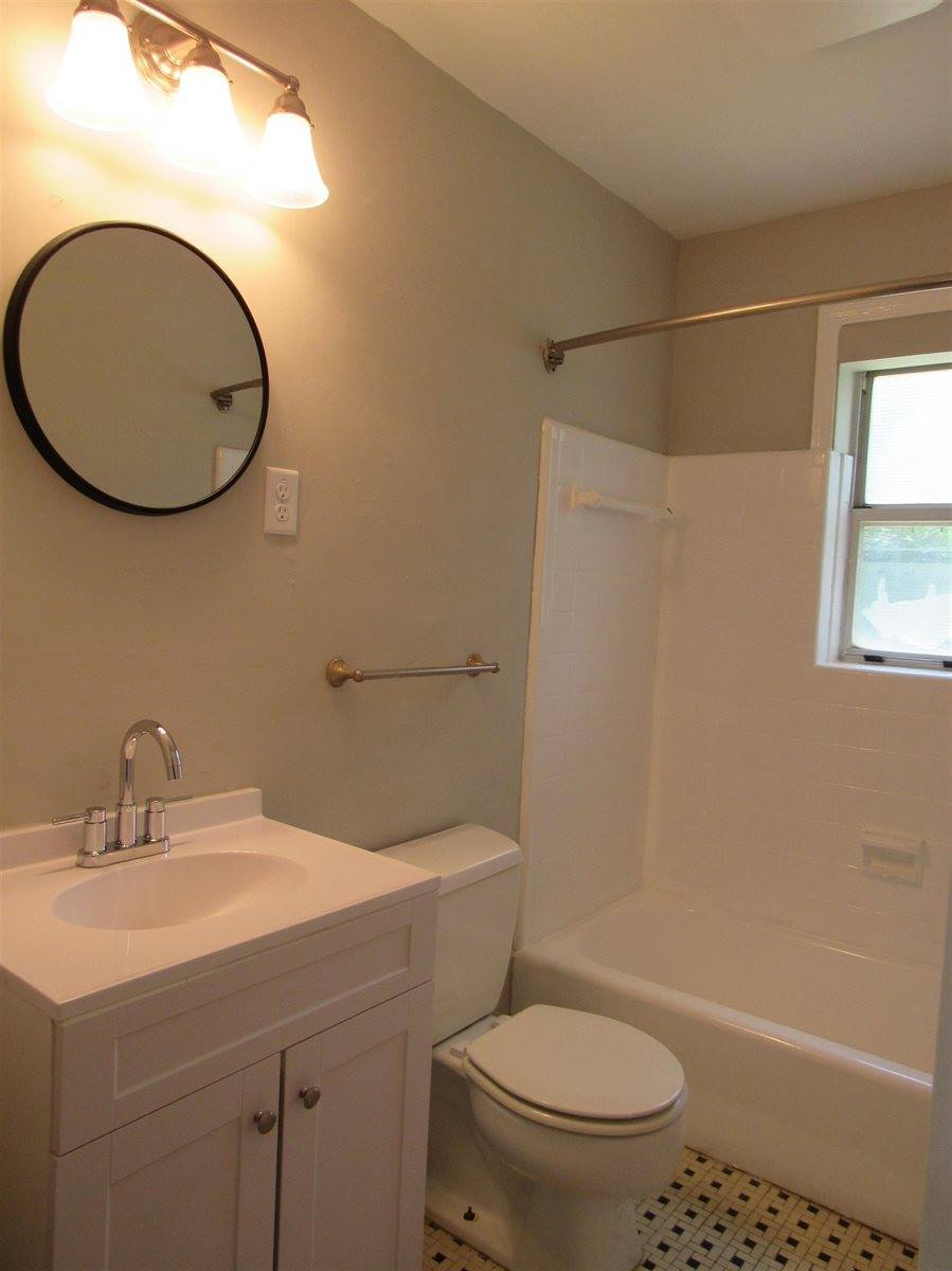 5055 Wingdale St, Memphis, TN 38117