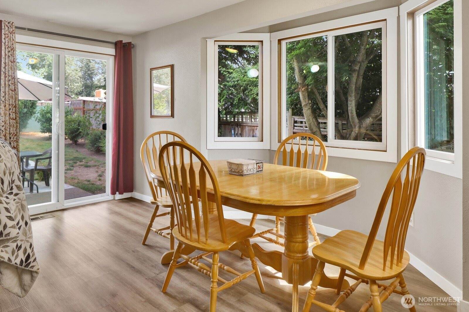 2069 Oxford Court, Ferndale, WA 98248