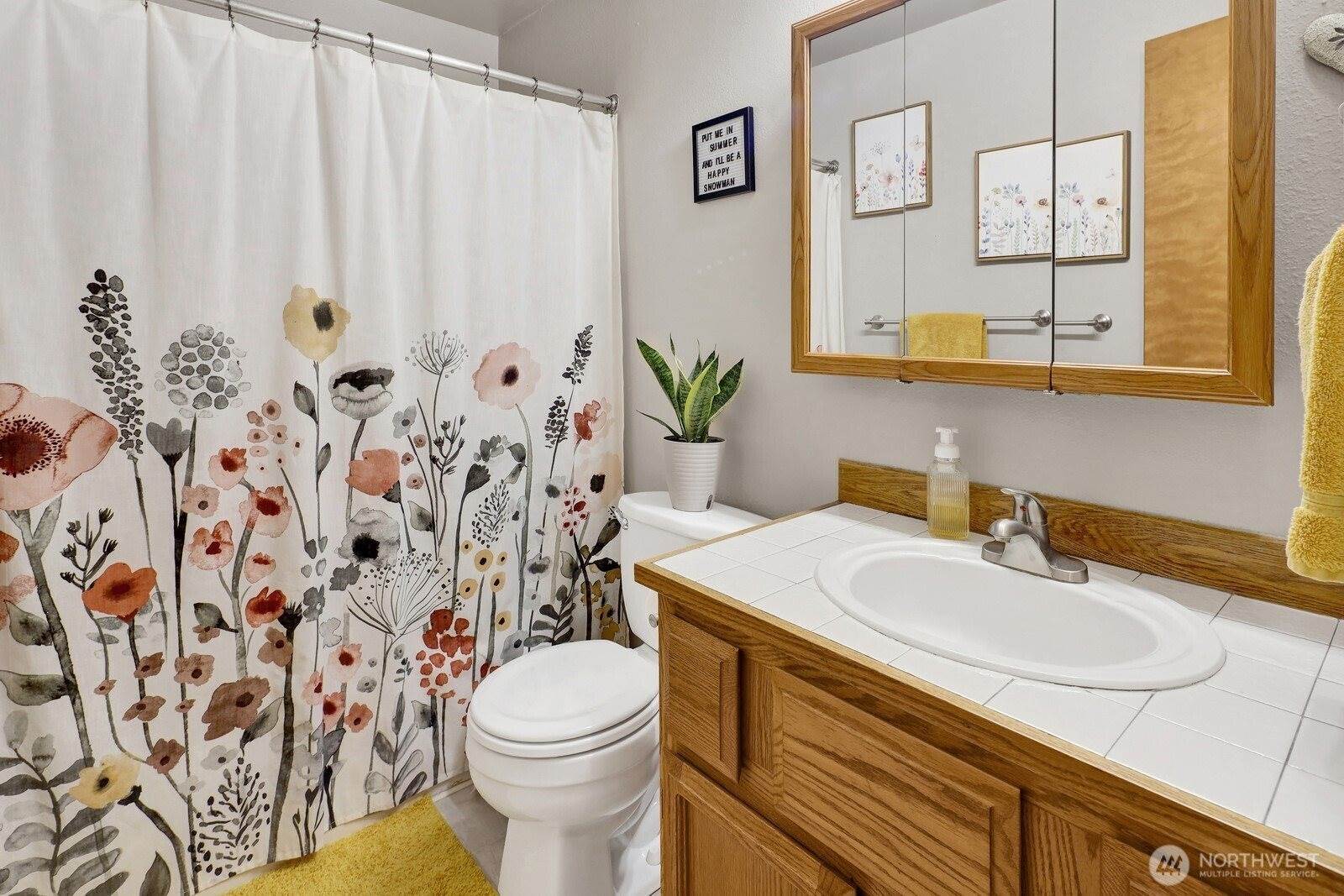 2069 Oxford Court, Ferndale, WA 98248