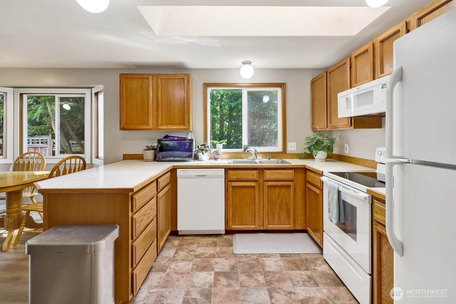 2069 Oxford Court, Ferndale, WA 98248