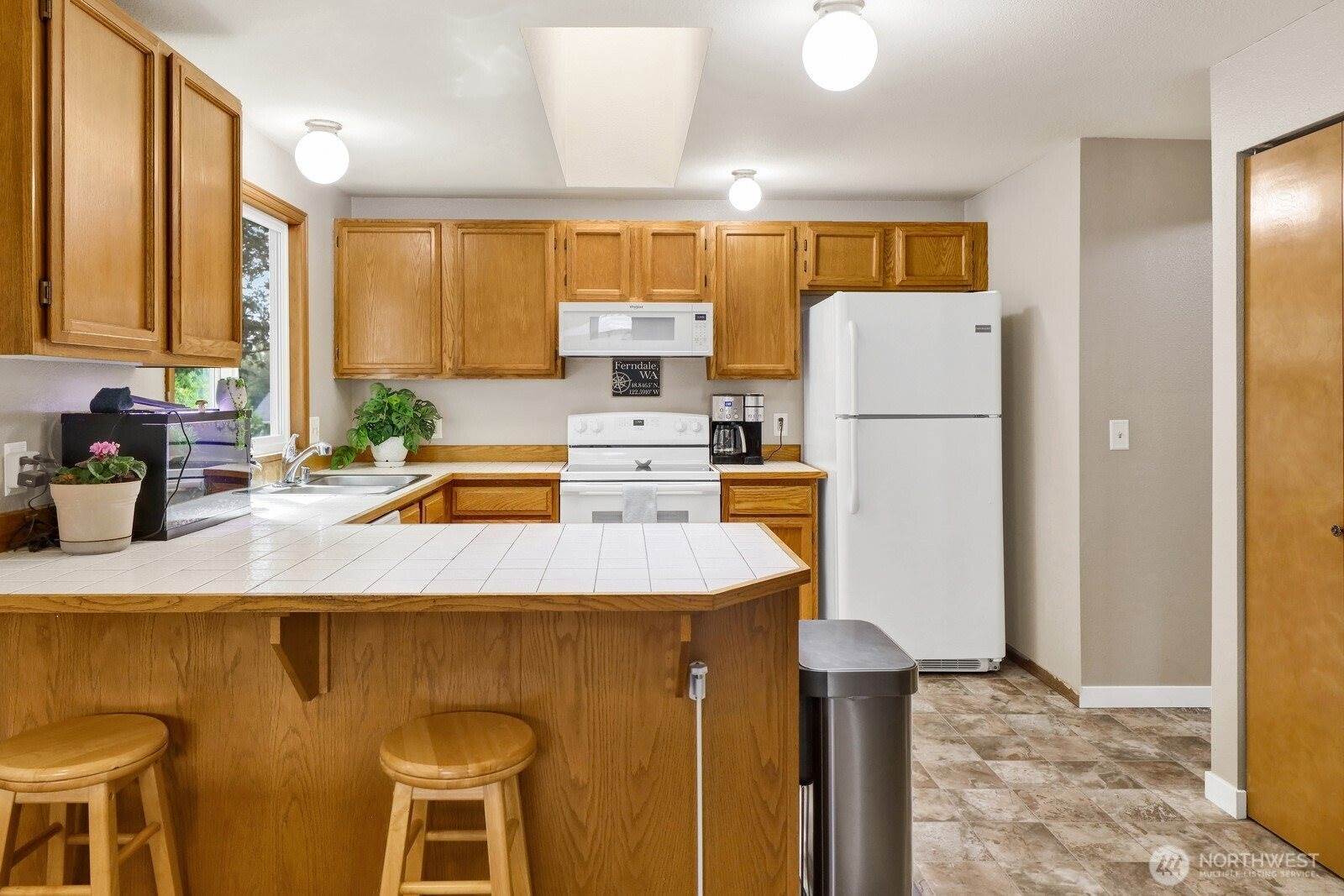 2069 Oxford Court, Ferndale, WA 98248