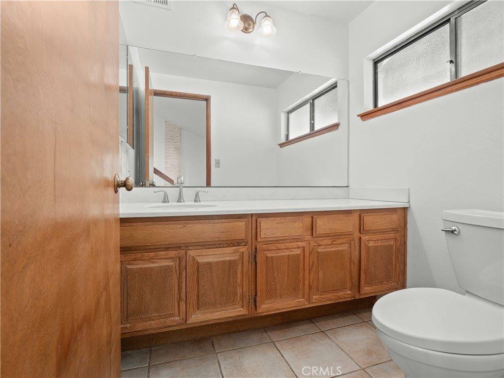 24540 Acorn Court, Newhall, CA 91321