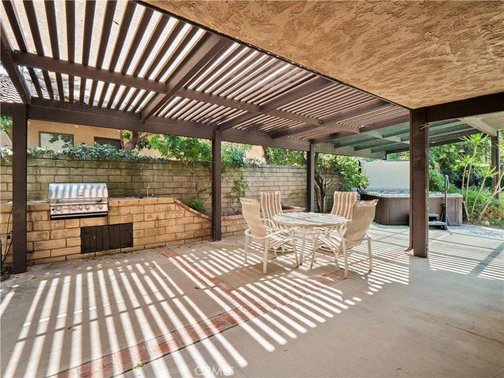 24540 Acorn Court, Newhall, CA 91321