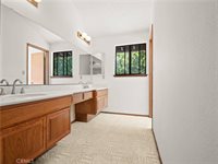 24540 Acorn Court, Newhall, CA 91321