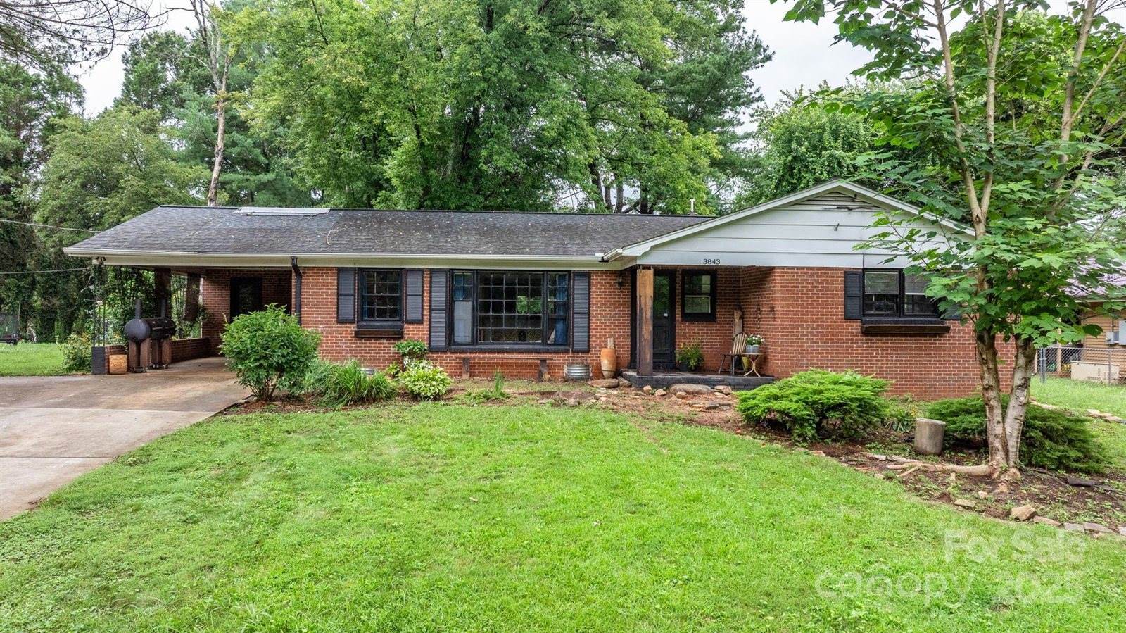 3843 22nd Street NE, Hickory, NC 28601