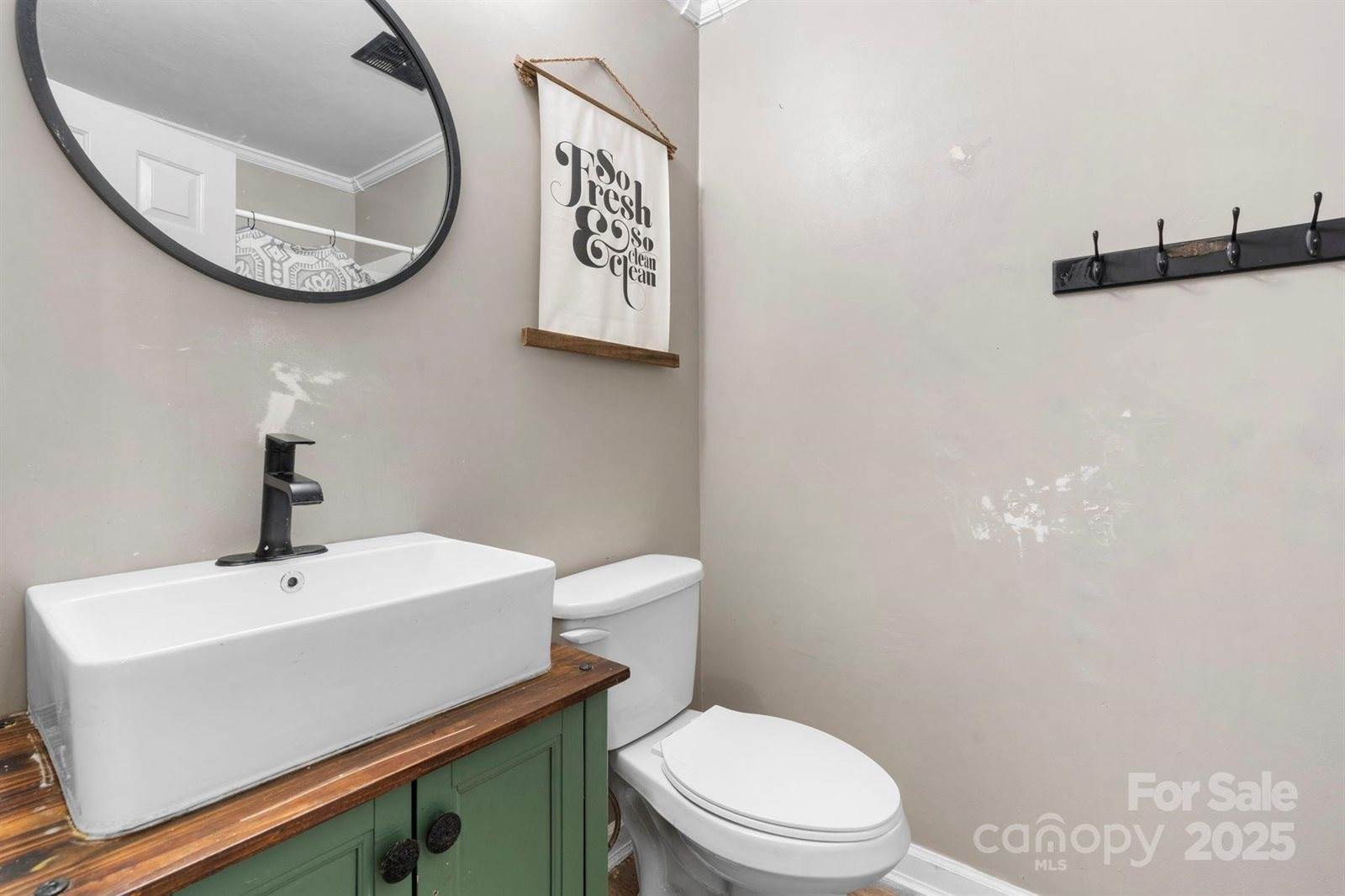 3843 22nd Street NE, Hickory, NC 28601