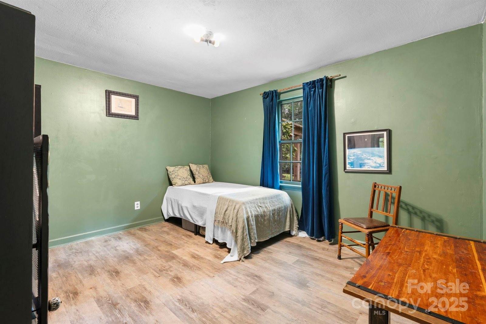 3843 22nd Street NE, Hickory, NC 28601