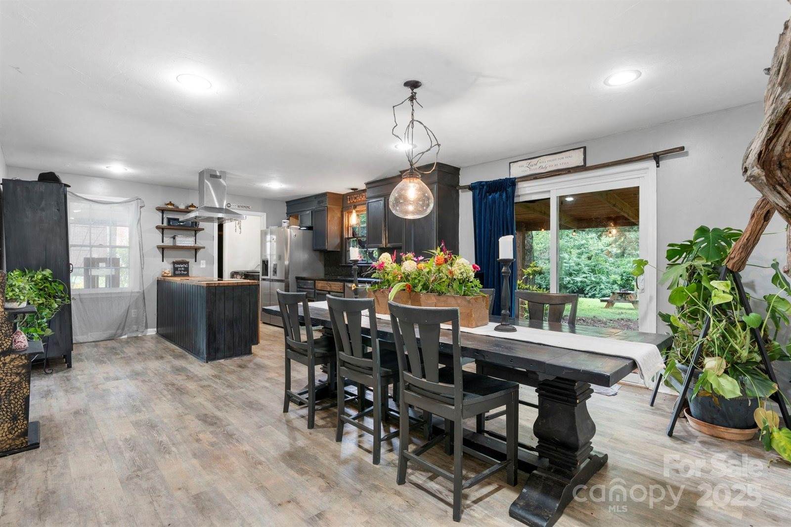 3843 22nd Street NE, Hickory, NC 28601